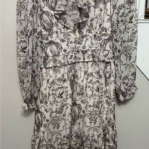 Francesca's Collections Black and White Floral Long Sleeve Dress